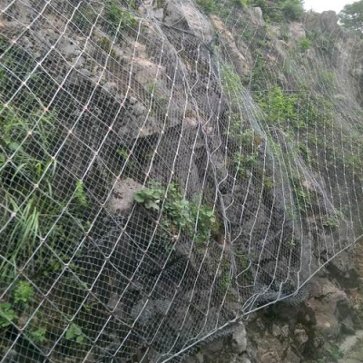 山體邊坡主動防護網(wǎng)