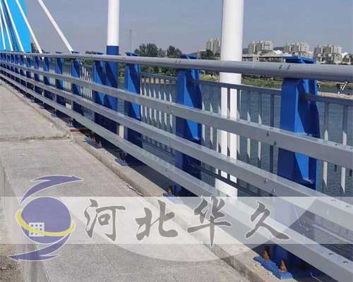 防撞護欄